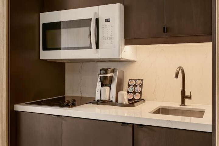DoubleTree by Hilton North Vancouver