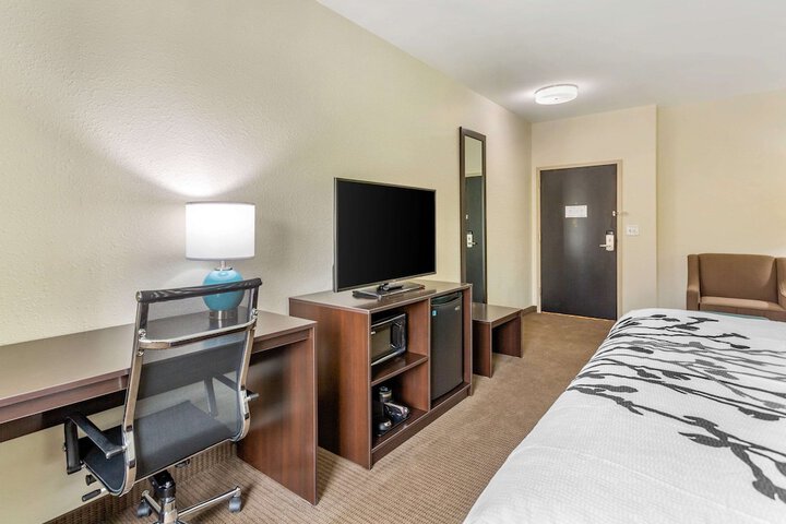 Room 29 of 35