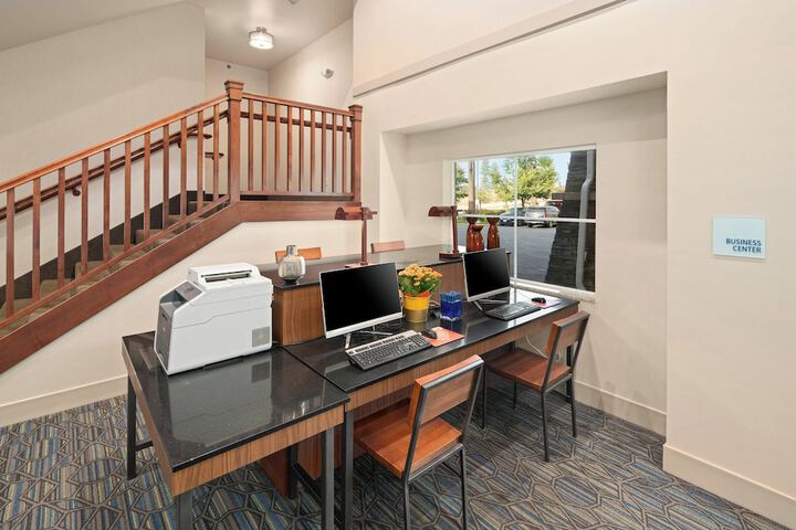 Holiday Inn Express & Suites Interstate 90 by IHG
