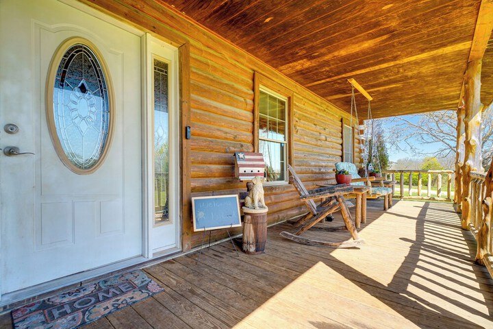 Spacious Ozarks Family Home - Private Pool & Grill