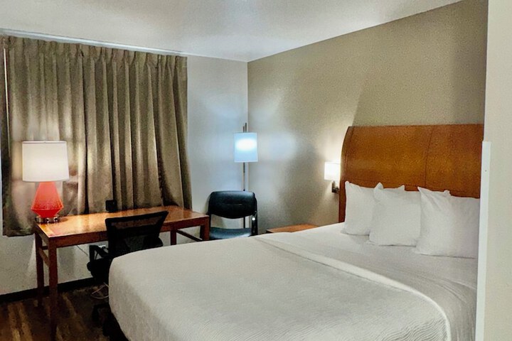 Room 18 of 39