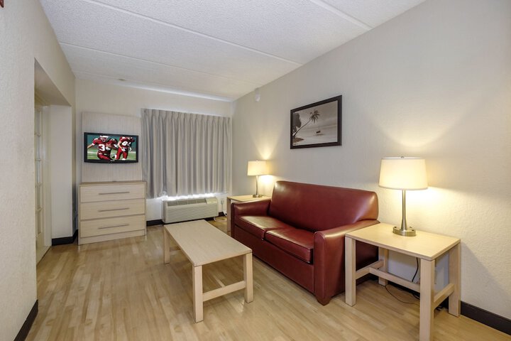 Room 43 of 47