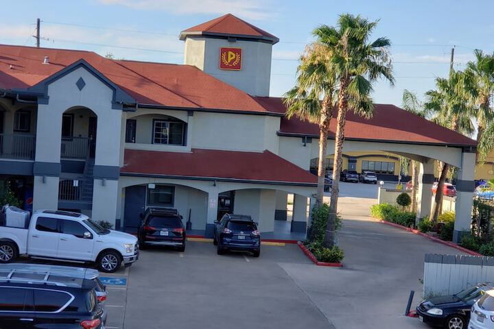 Hotel 8 of 53