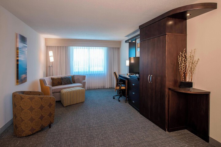 Room 16 of 38
