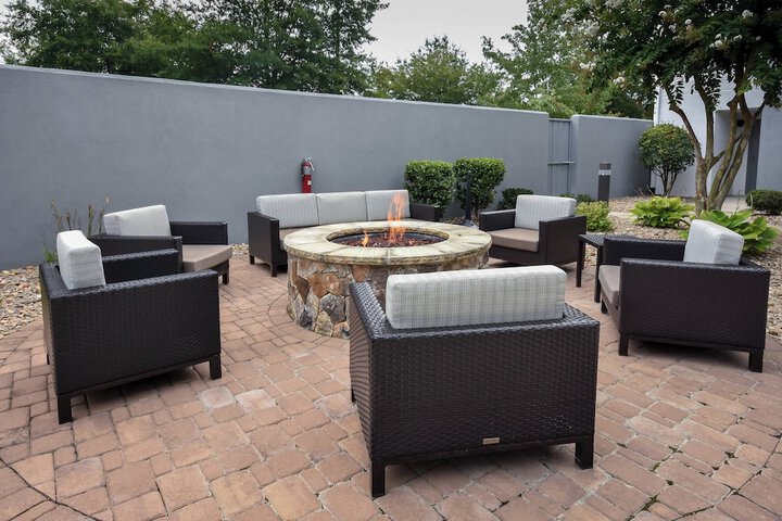 Courtyard by Marriott Charlotte / Matthews