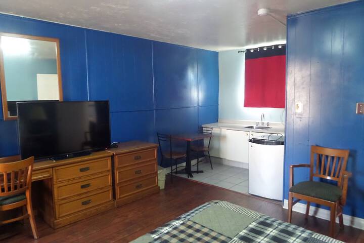 Room 18 of 43