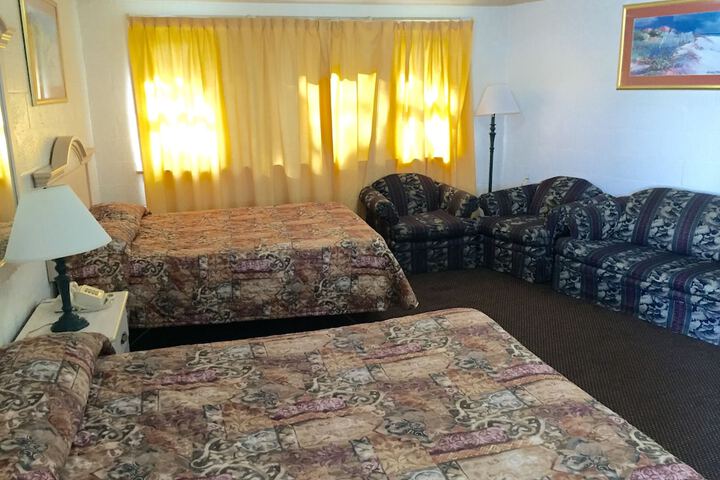 Room 13 of 20