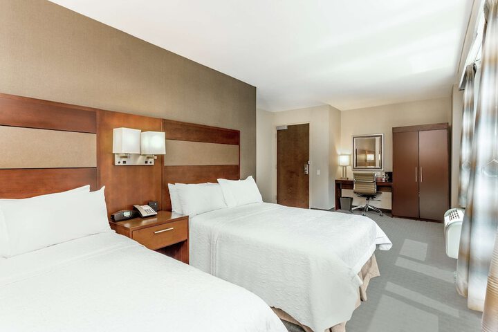 Room 27 of 44