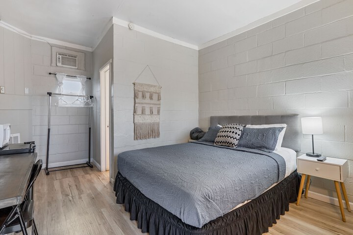 Room 32 of 58