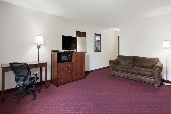 Room 42 of 73