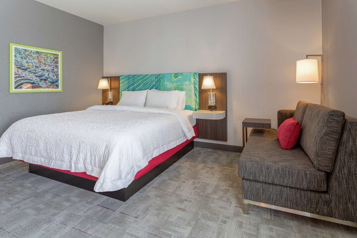 Hampton Inn & Suites Burlington