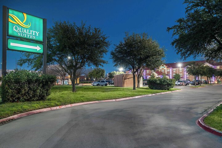 Quality Suites Addison - Dallas