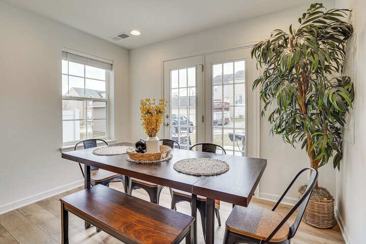 Great for Families! Townhome 9 Mi to Harpers Ferry