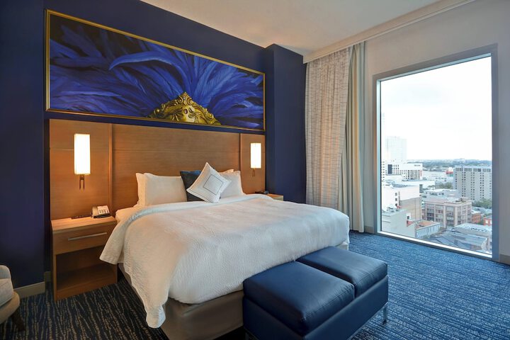 Room 43 of 89