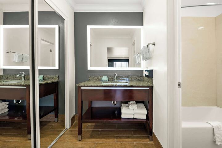 Room 18 of 55