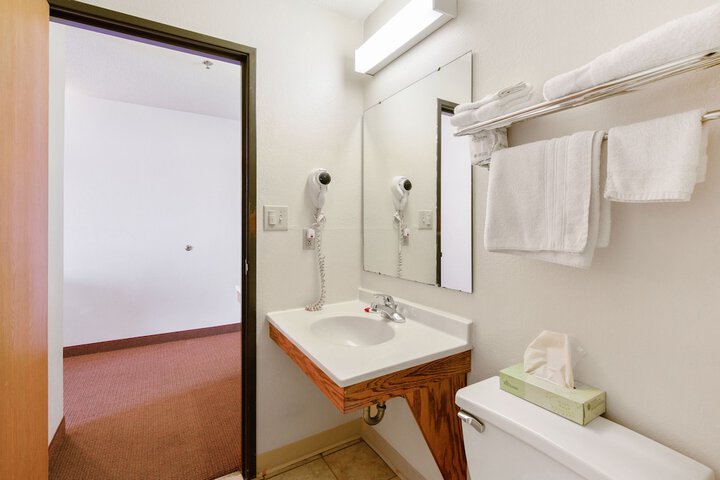 Room 13 of 48