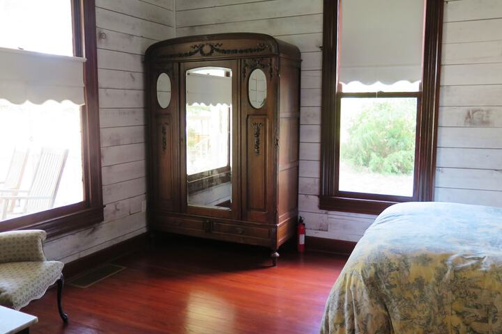 Room 18 of 72