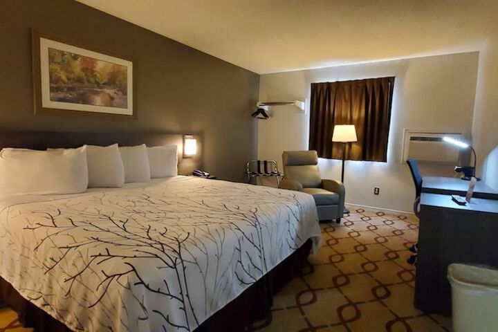 Room 22 of 43