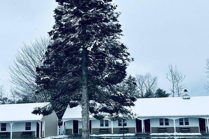Stonybrook Motel & Lodge