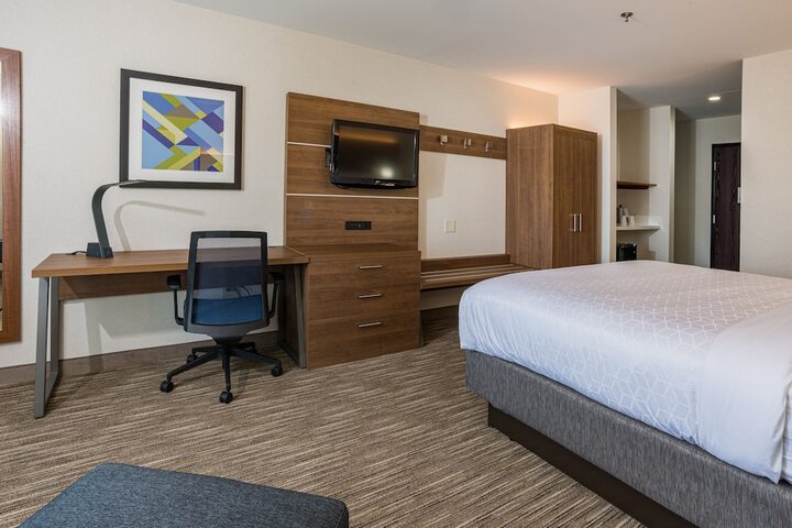 Room 21 of 40