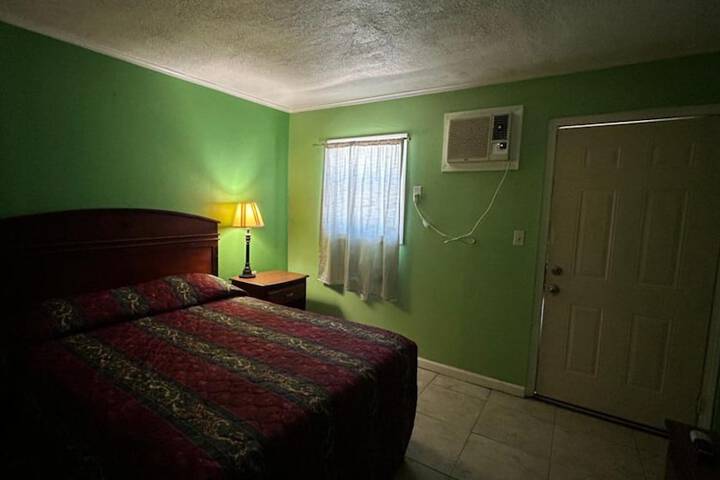 Room 22 of 64