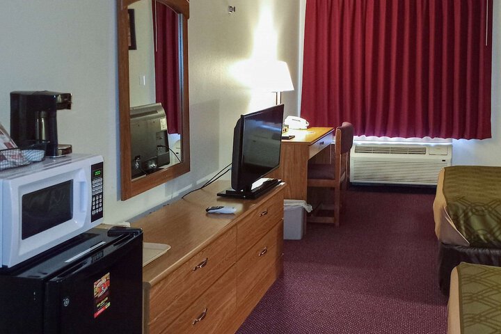 Room 63 of 77
