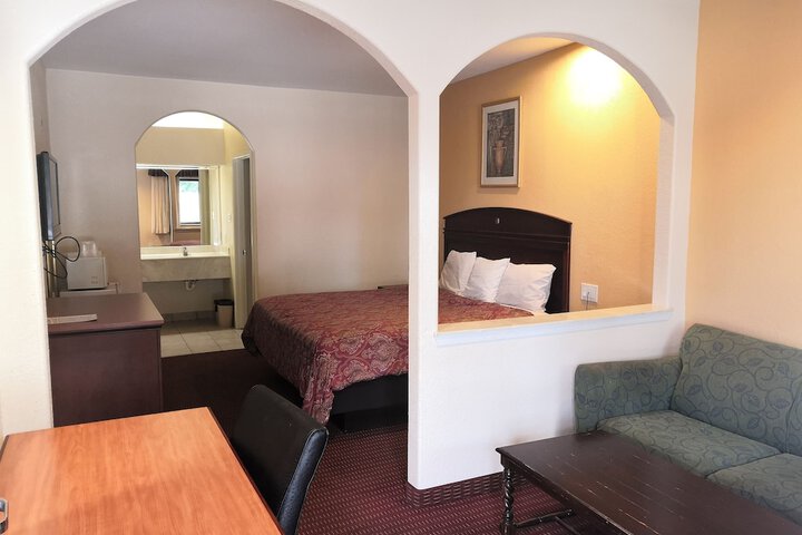 Room 8 of 35