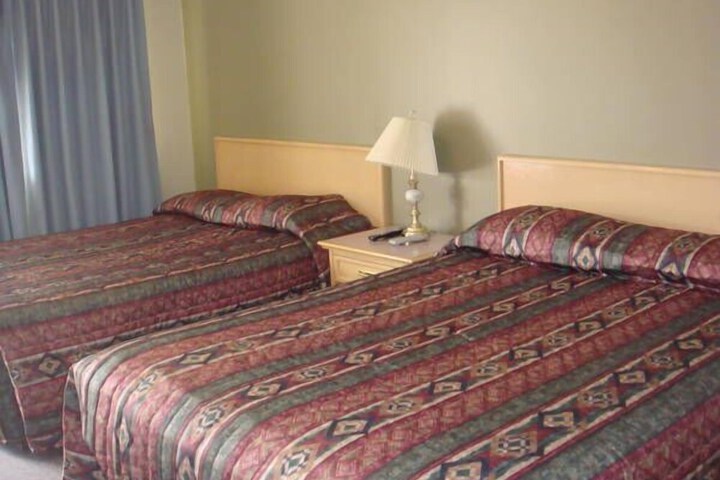 Room 10 of 43
