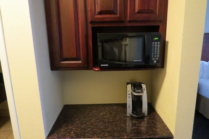 Holiday Inn Express & Suites Pampa by IHG