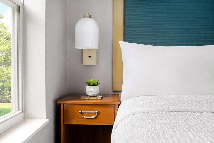Room 16 of 38
