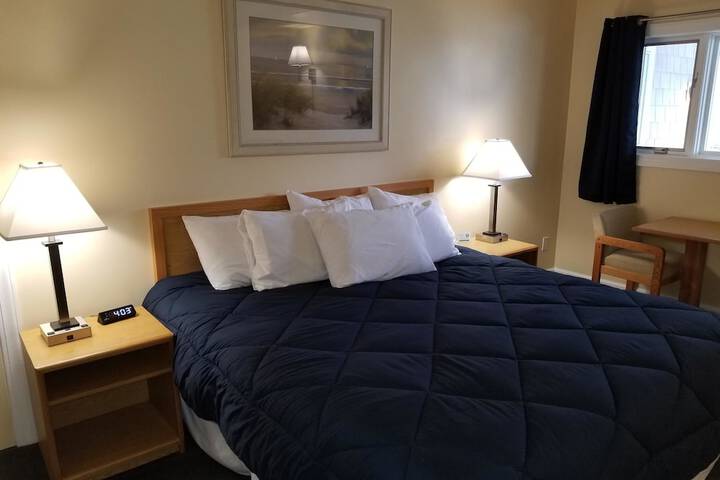 Captains Quarters Motel