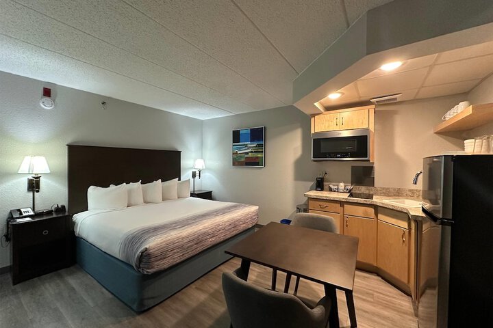 AmericInn by Wyndham Menominee