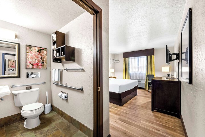 Room 20 of 42
