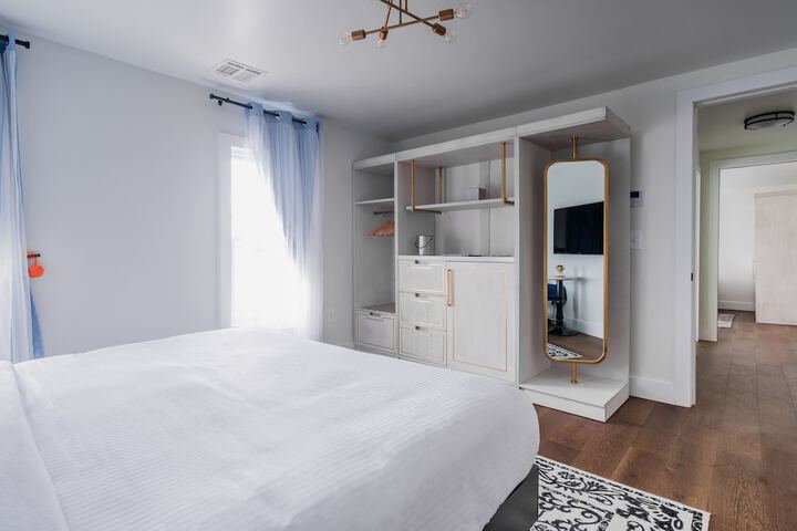 Room 52 of 72