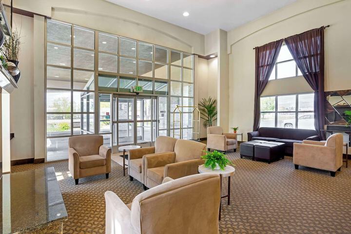 Hotel Interior 10 of 36