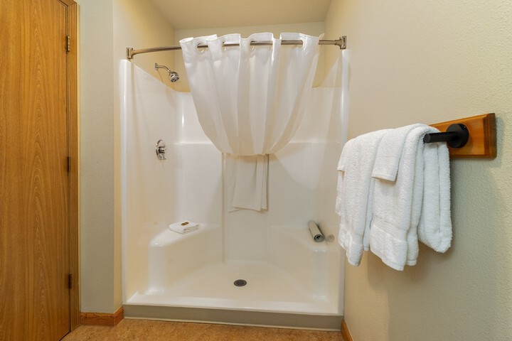 Room 15 of 28