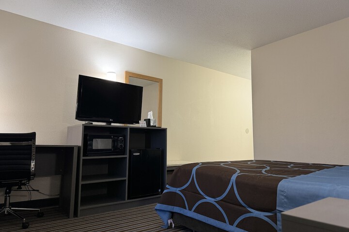 Room 29 of 35