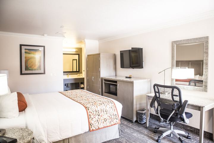 Room 28 of 38