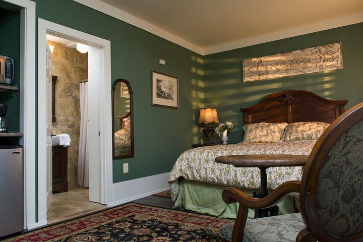 Room 85 of 117