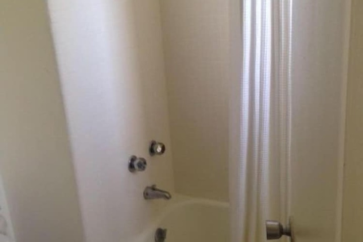 Room 11 of 24