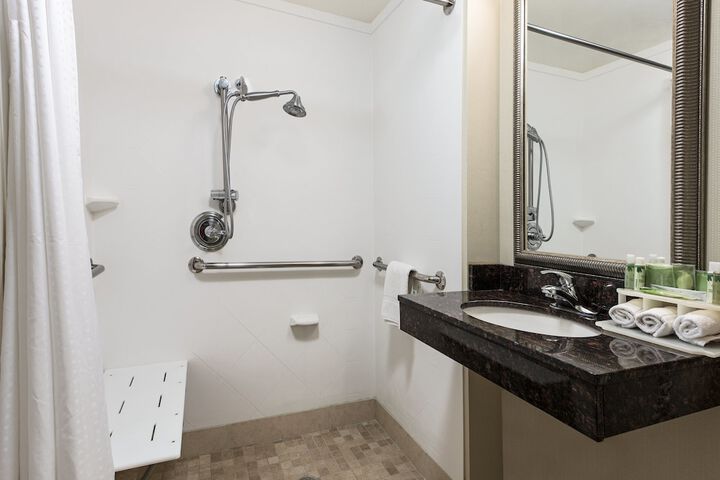 Holiday Inn Express Hotel & Suites Clute - Lake Jackson by IHG