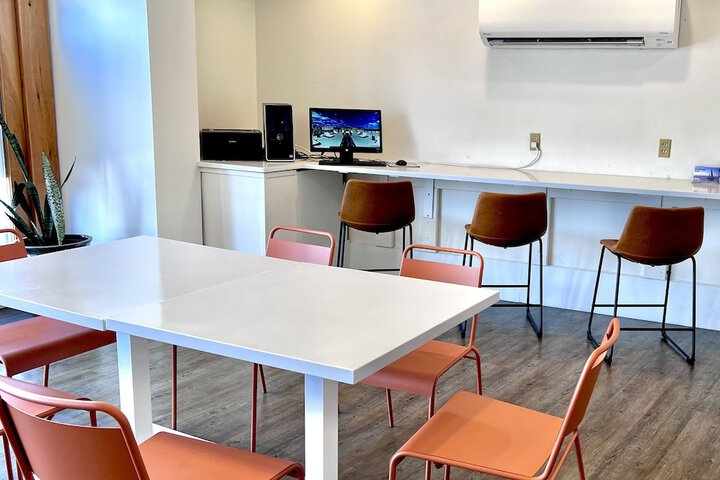 Business Center 54 of 55