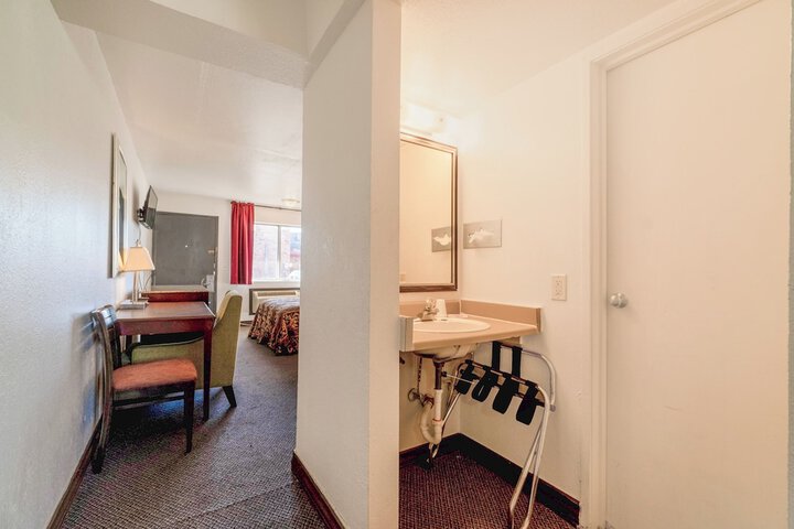 Room 109 of 123