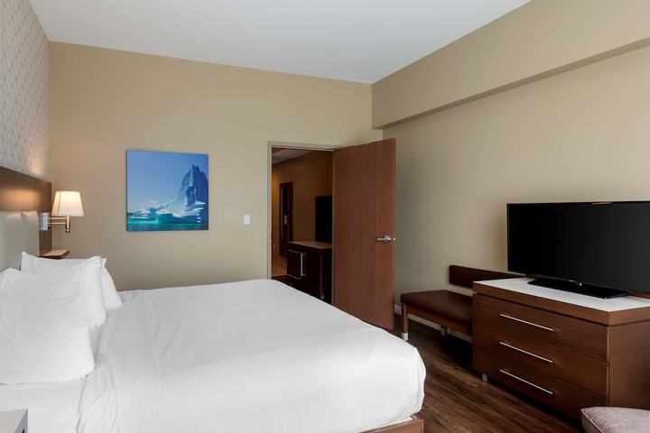 Best Western Plus St. Johns Airport Hotel and Suites