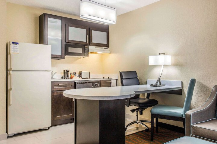 MainStay Suites Greenville Airport