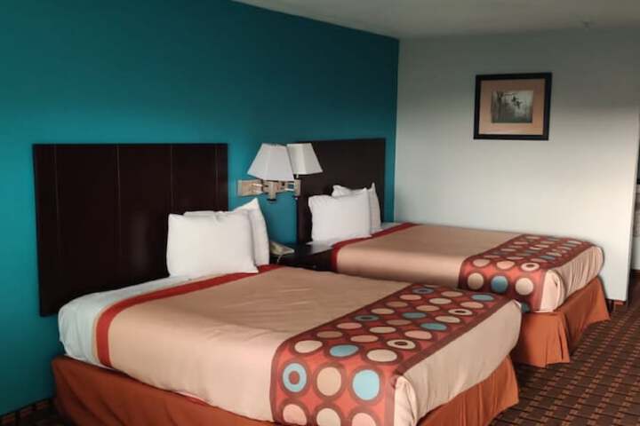 Room 27 of 34