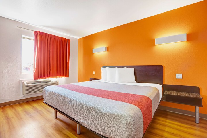 Room 20 of 24