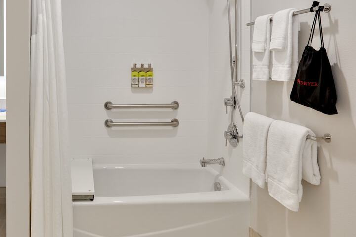 Holiday Inn Express & Suites Fort Worth North - Northlake by IHG