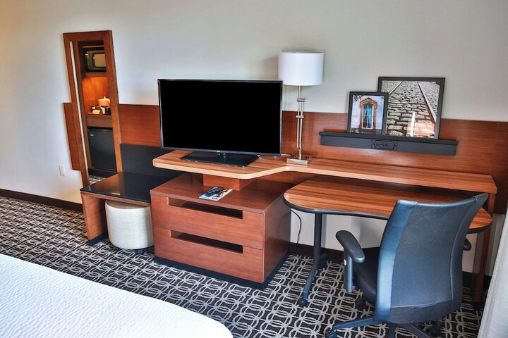 Room 18 of 35