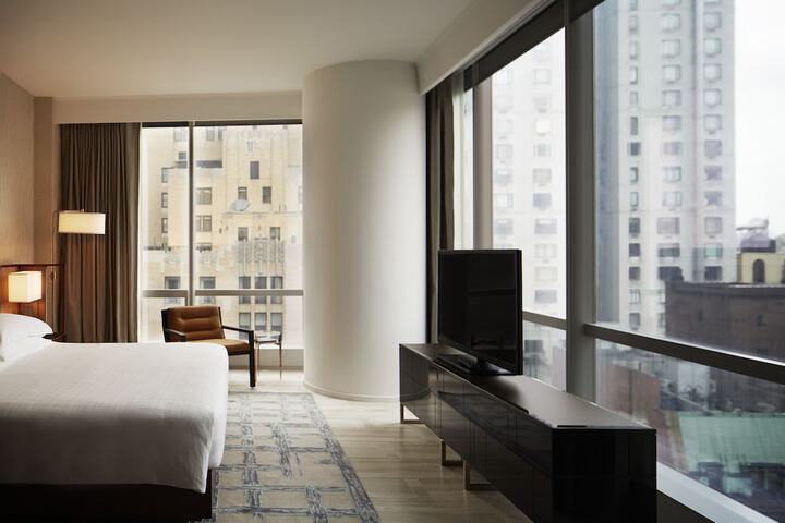 Room 33 of 103